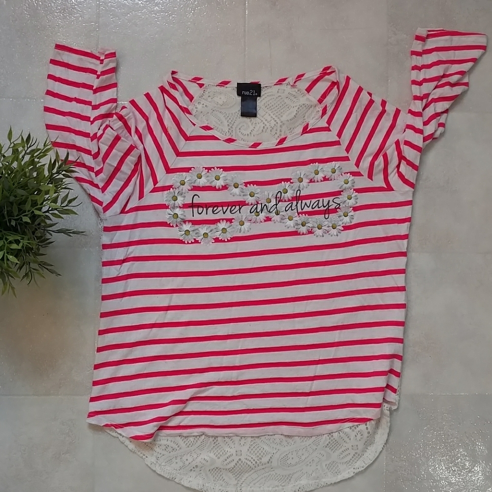 3/4 sleeve shirt❤️🔥bundle 5/$10🥳🍰